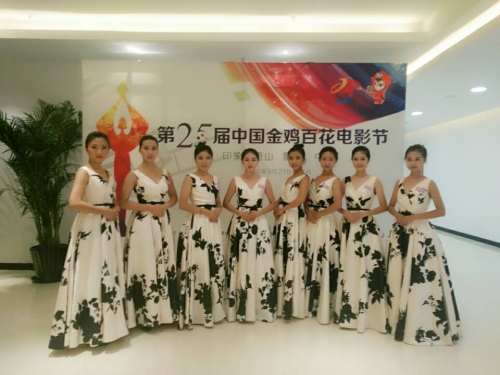 beat365礼仪志愿者为第25届金鸡百花电影节增光添彩