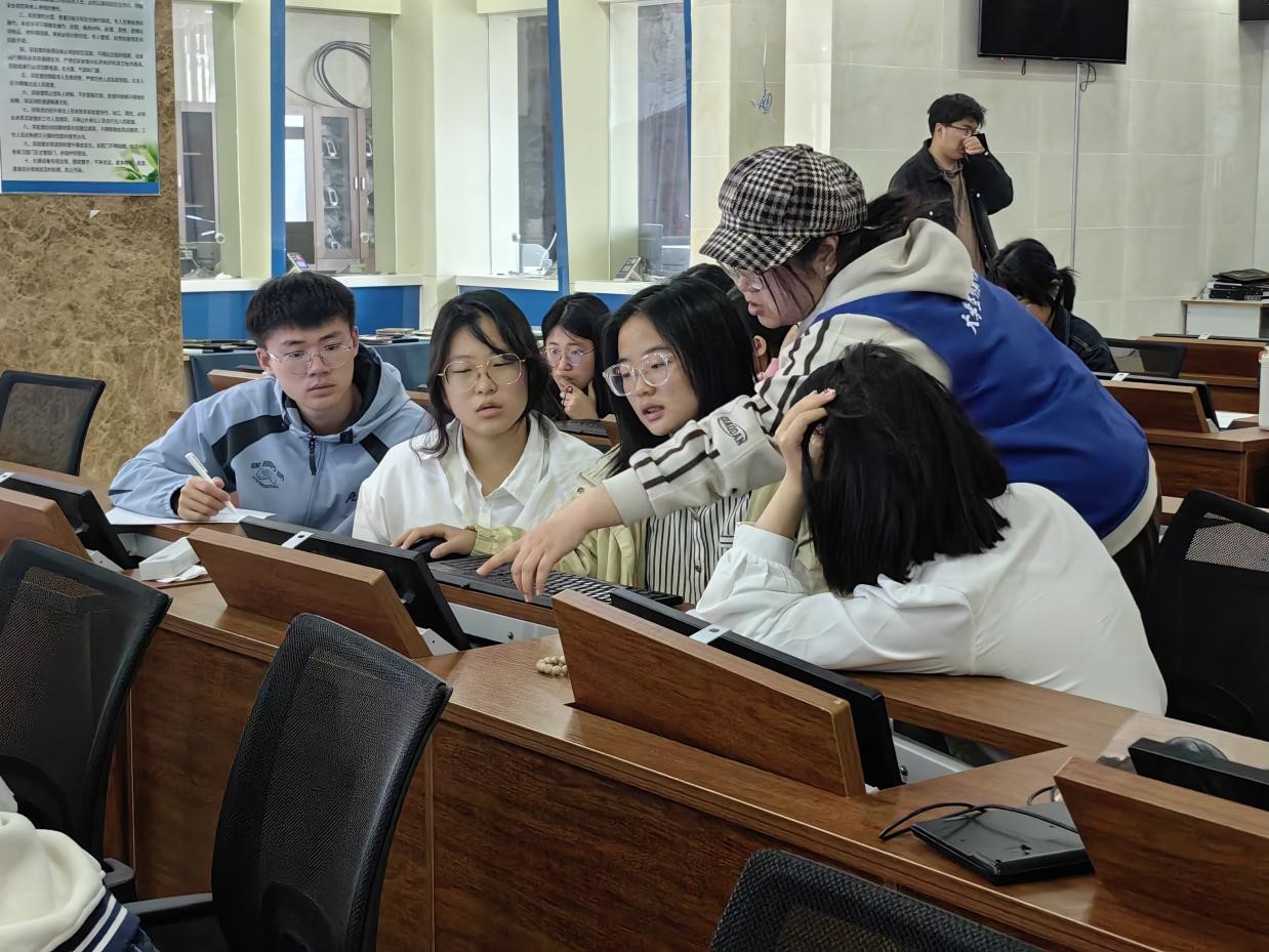 第十二届“学创杯”beat365官方网站校赛决赛圆满落幕