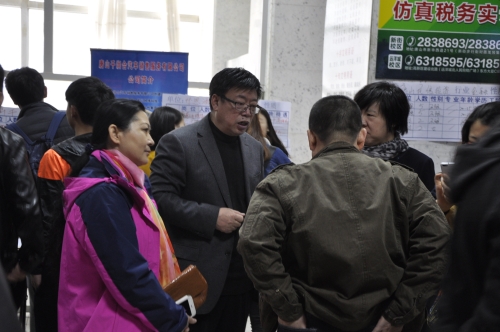 beat365举办2016年毕业生春季就业双选会