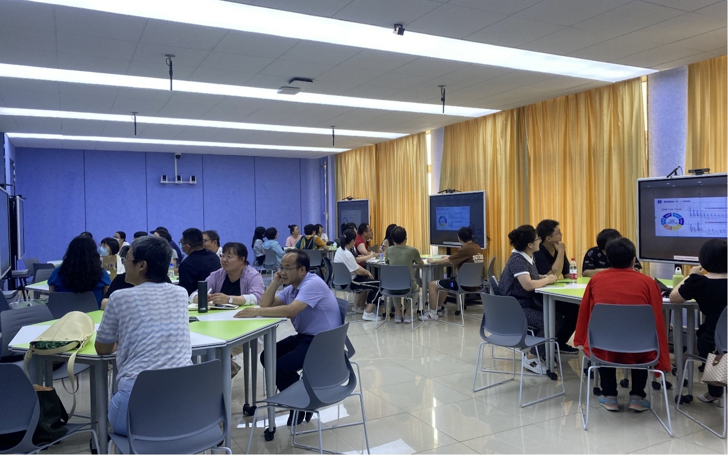 beat365教师参加沈阳师范大学组织的教师教学创新大赛培训