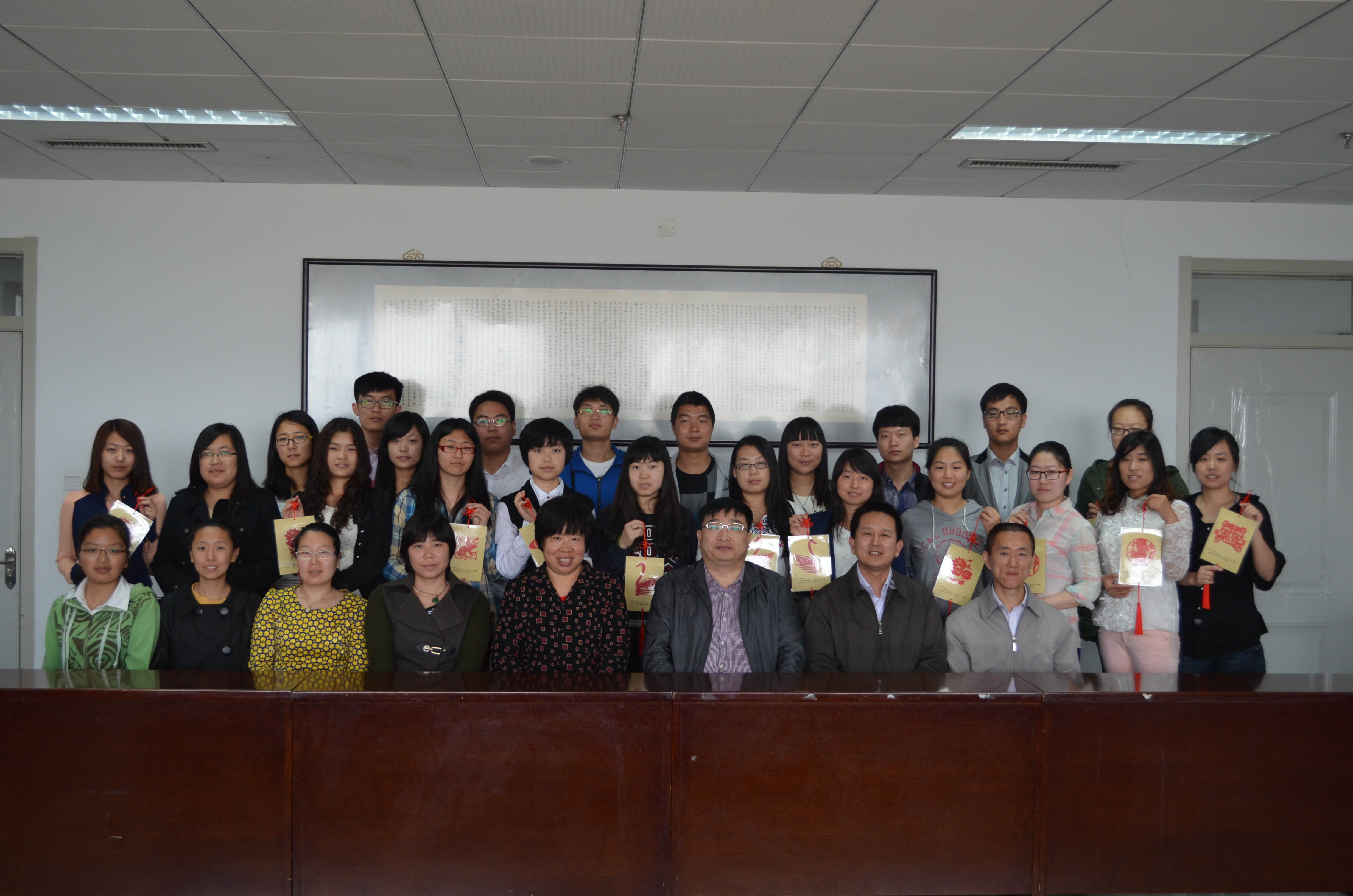 beat365举办汉语教师志愿者出国赴任欢送会