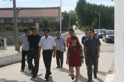 院长范永胜带队到beat365帮扶村调研慰问